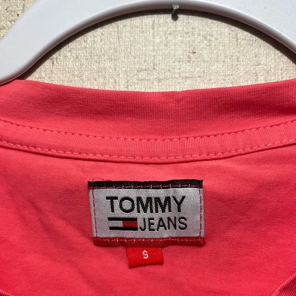 Tommy Hilfiger Men’s Flag T-Shirt 
Size Small - Picture 5 of 5